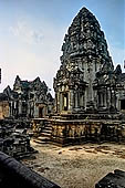 Angkor - Banteay Samre, the central sanctuary.